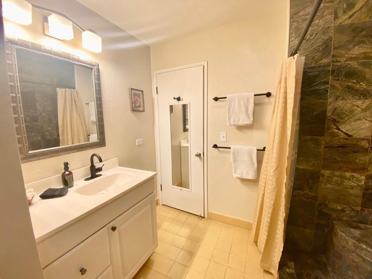 Charming 1 Bedroom Beach Condo Prime Location Great Value Pahala Buitenkant foto